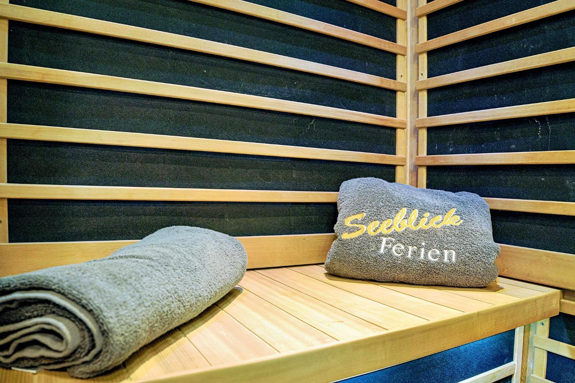 Ferienhaus Lieblingsplatz By Seeblick Ferien Oro, Direkte Wasserlage,Sauna,Kamin Олпениц Екстериор снимка